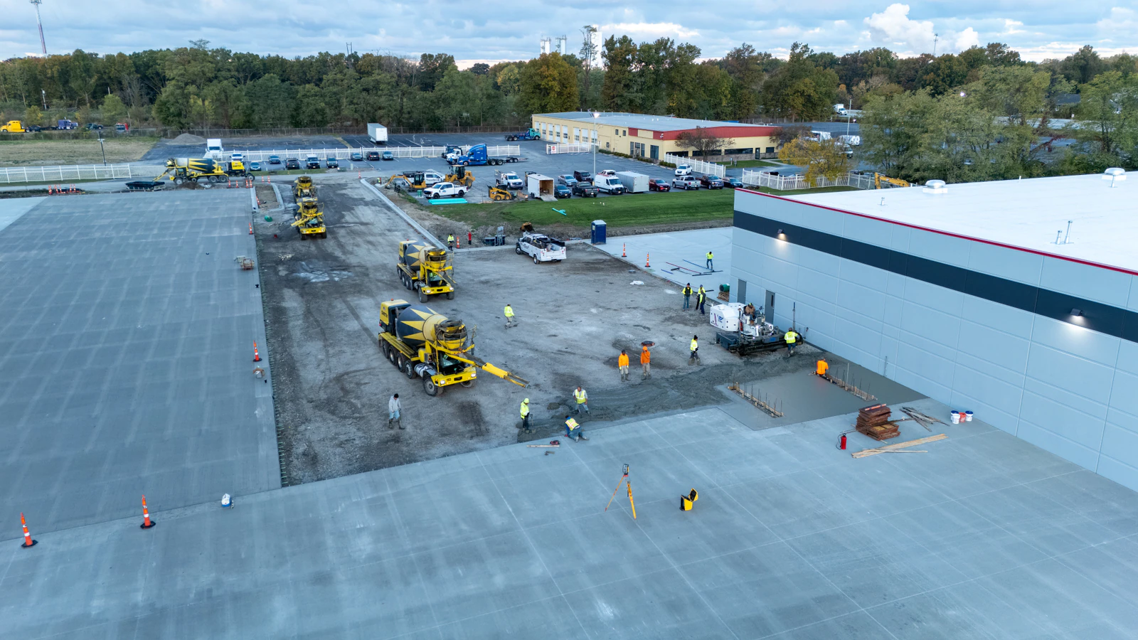 Overhead view of the Advantage Paving concrete crew and equipment pouring the new Rihm Kenworth dealership lot